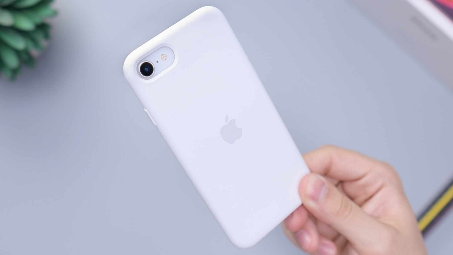 iPhone SE vs. iPhone 8