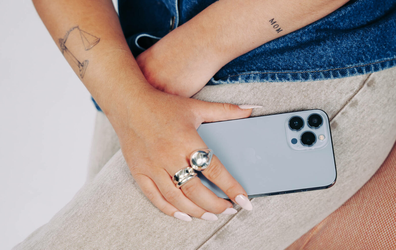 jeans iphone