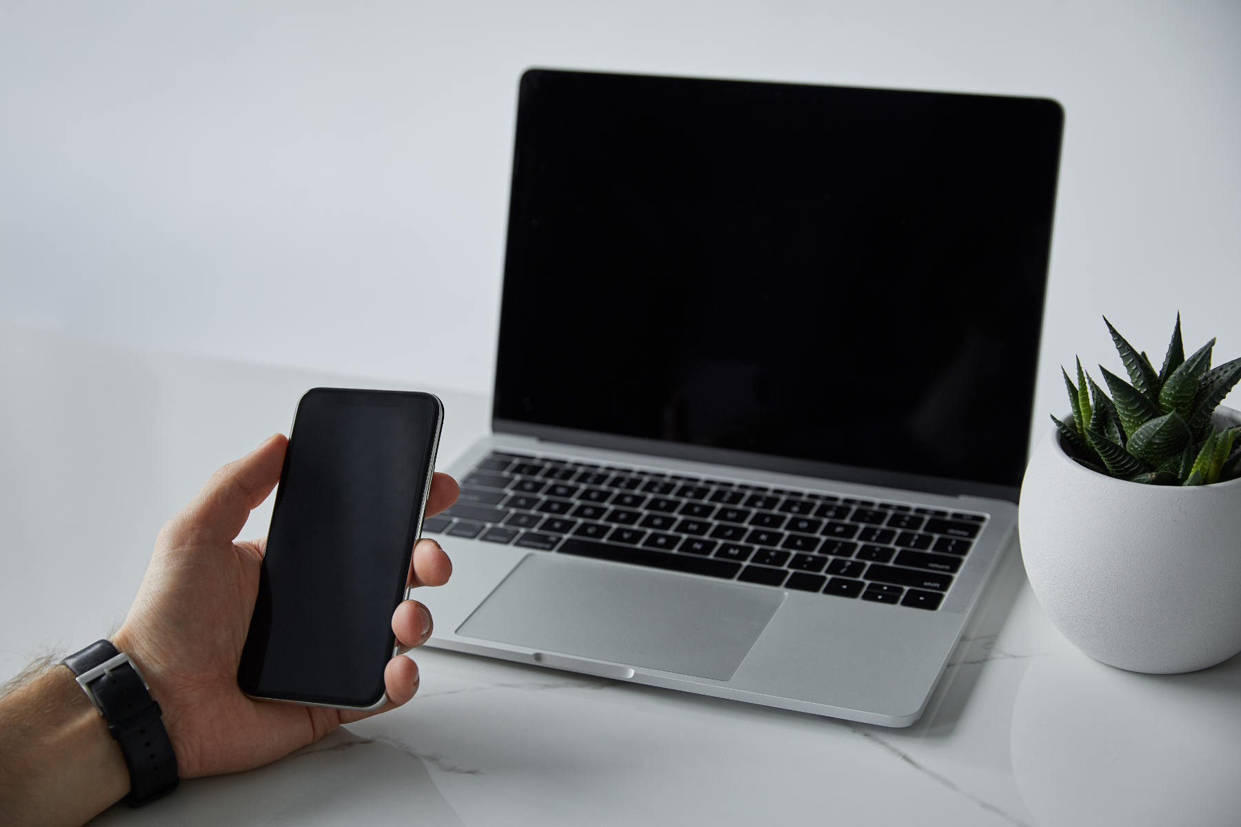 Connect your iPhone with your Mac efficiently